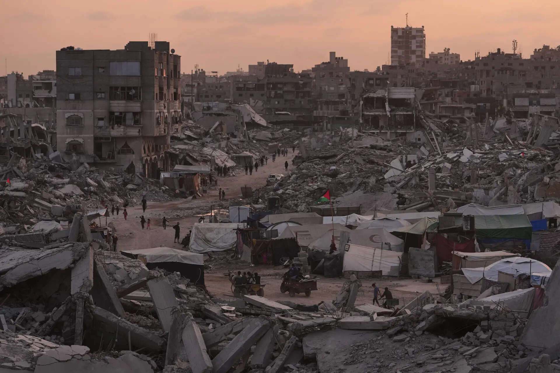 Masked Israeli settlers attack 2 Palestinian villages in the West Bank