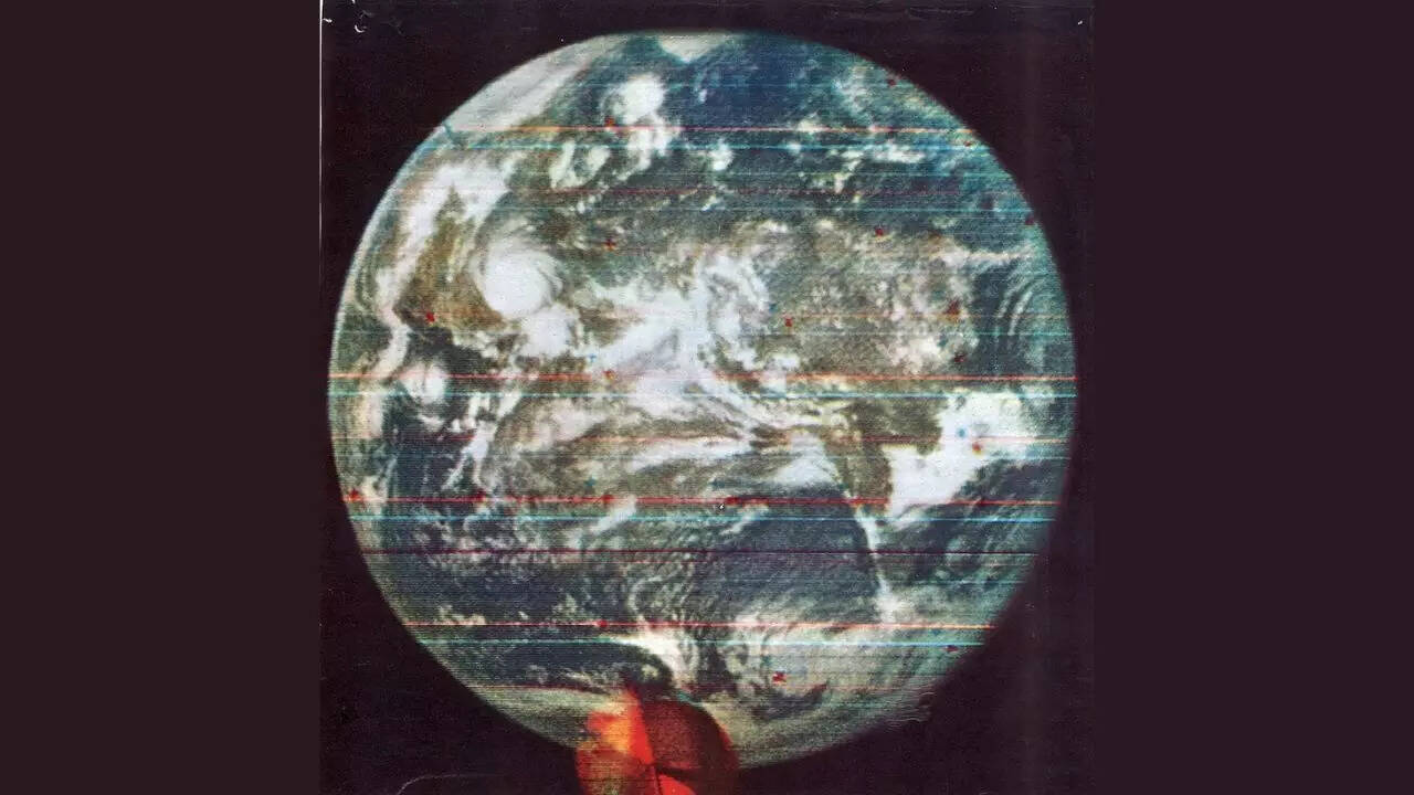 How was the first full-colour photograph of Earth captured by NASA