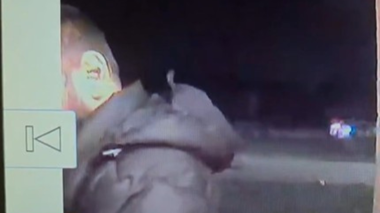 Amazon delivery driver barges into British MP's house; cops say 'we can't do anything'