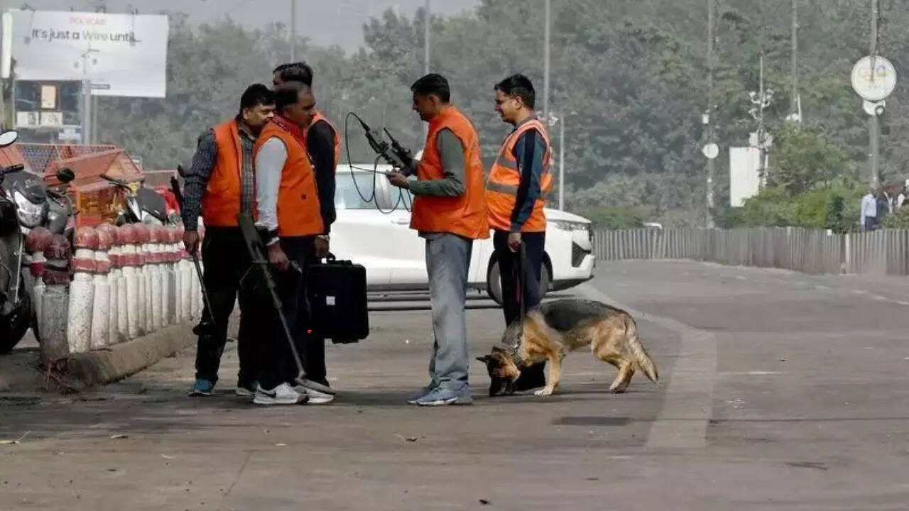 Delhi car blast: Cops suspect volatile TATP, ammonium nitrate behind explosion; bomb may not need detonator