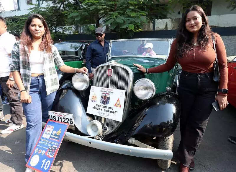 Car-nnoisseurs’ love for vintage gathers no rust; floors aficionados