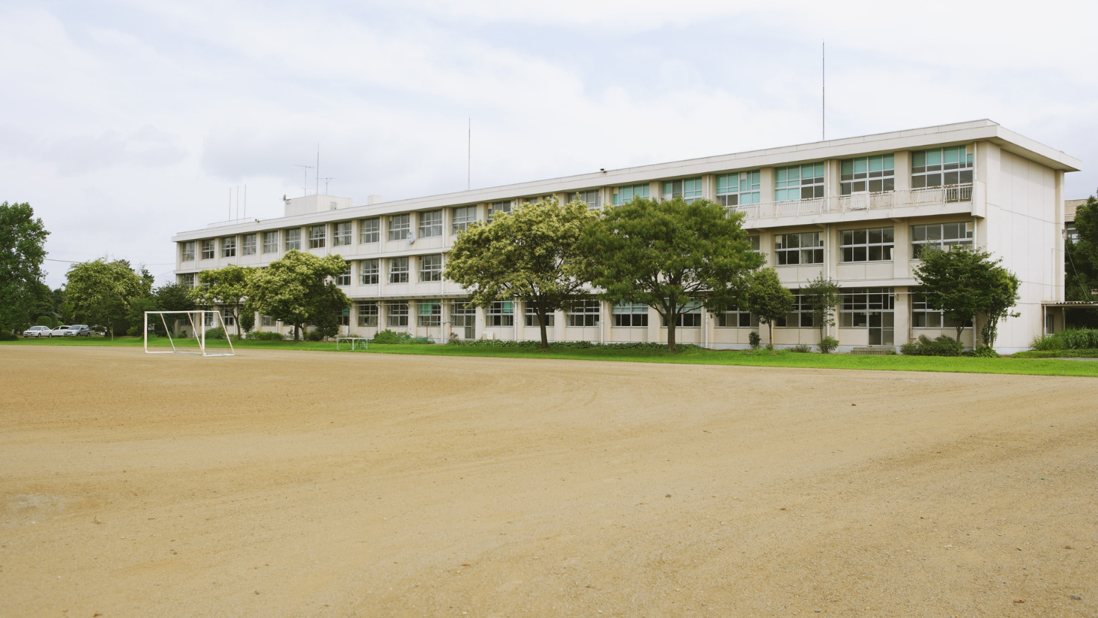 US schools face a crisis as immigrant student enrollment drops, straining budgets and communities