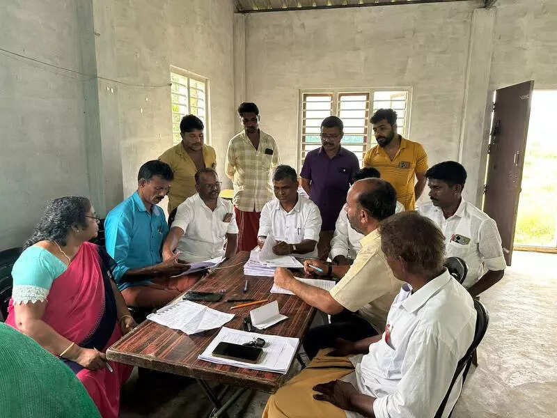 AIADMK cadres catch up with DMK’s