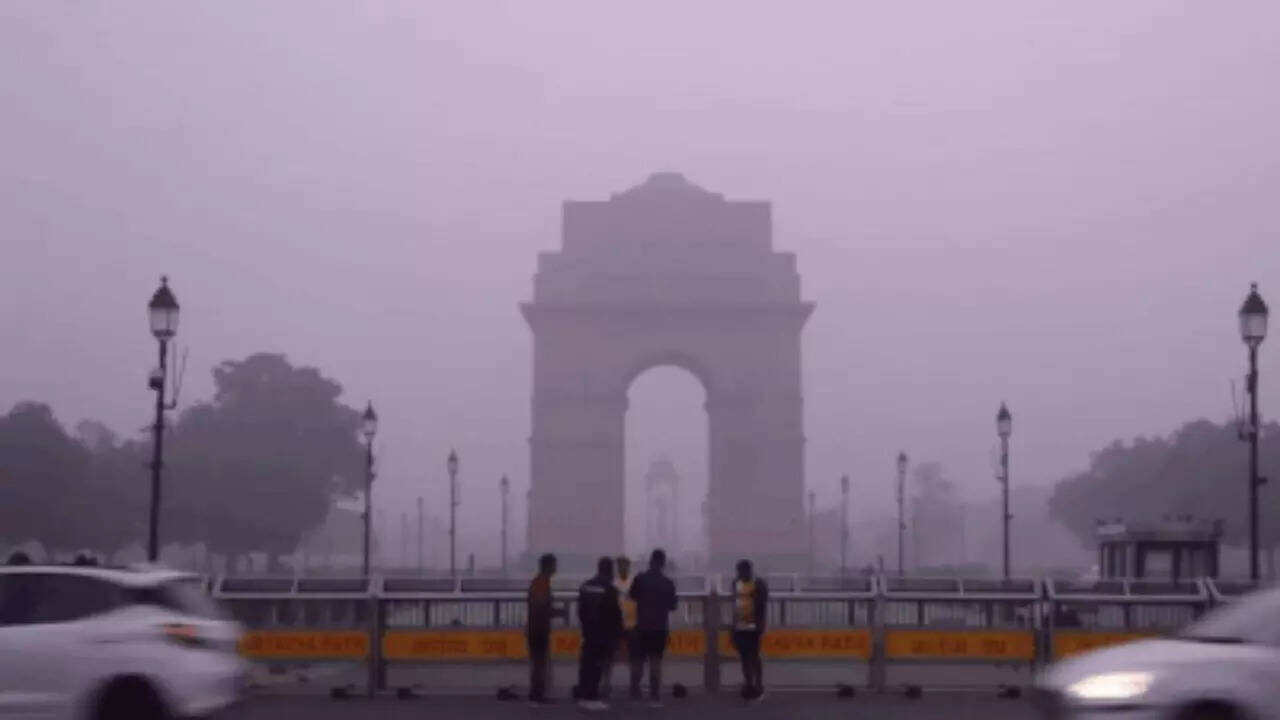 Amid data blackout charges, sprinkler use to lower pollution readings, SC seeks details of Delhi’s AQI monitors