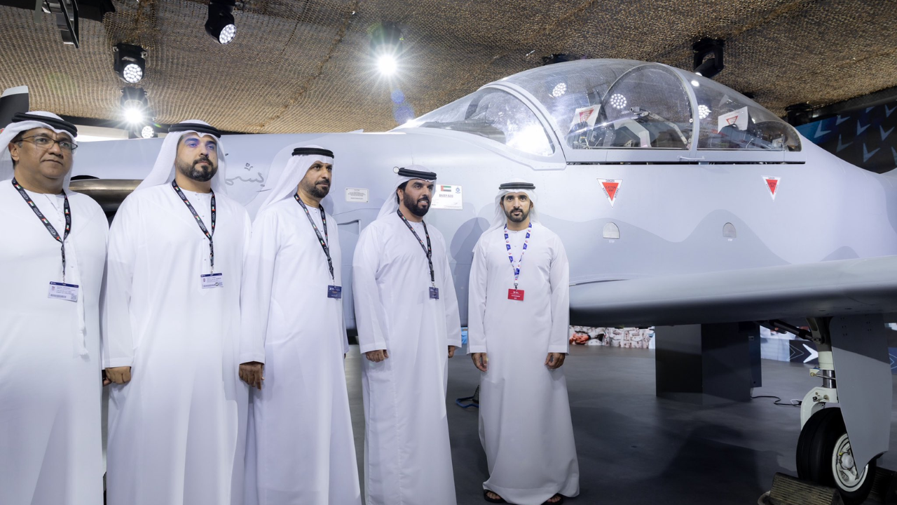 Watch: Dubai Crown Prince Sheikh Hamdan reviews UAE made Calidus B-250 light attack aircraft at Dubai Airshow 2025