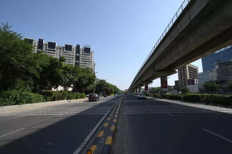 Two footbridges to avert accident risk on Golf Course Road