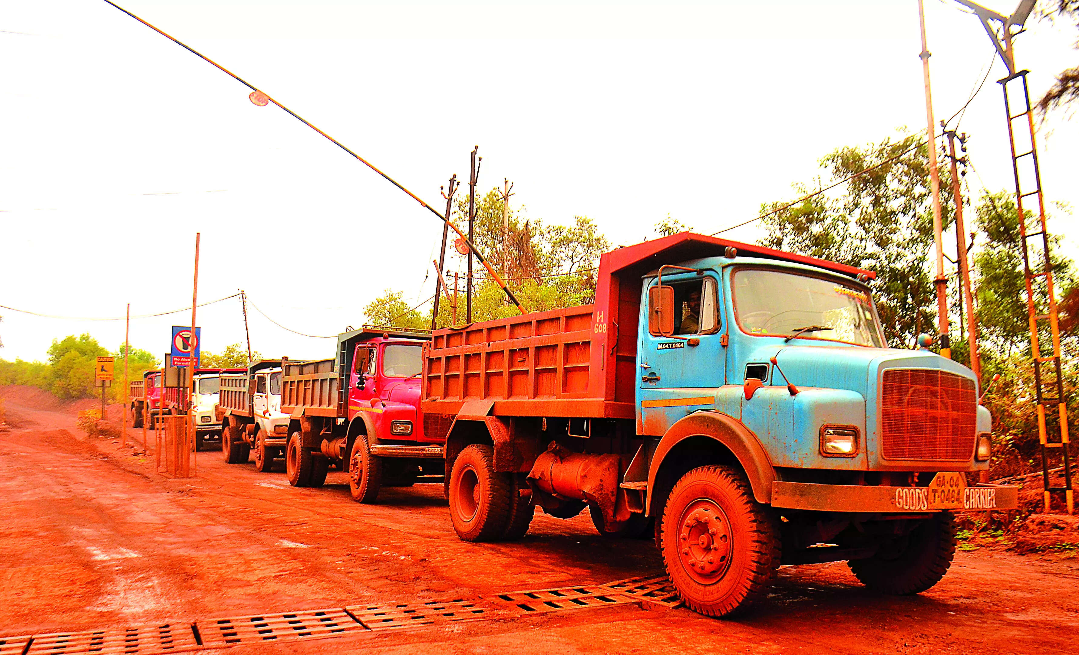 Govt receives good response ahead of ore dumps auction, set to earn Rs 150cr in revenue