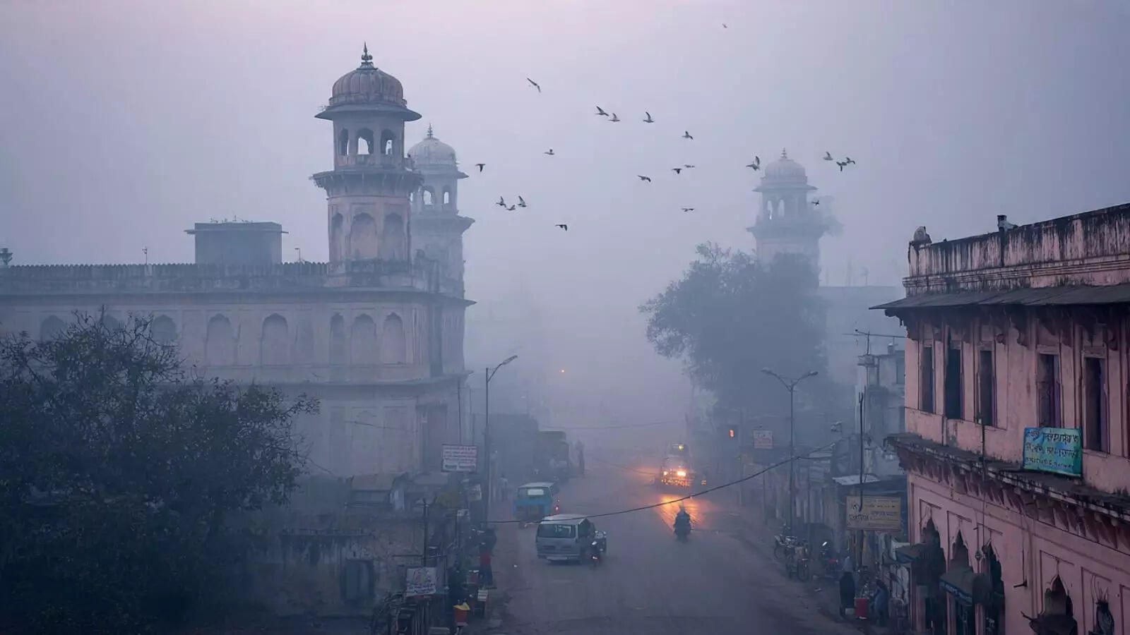 Kolkata weather today: Sunny skies, pleasant temperatures, lingering air quality concerns