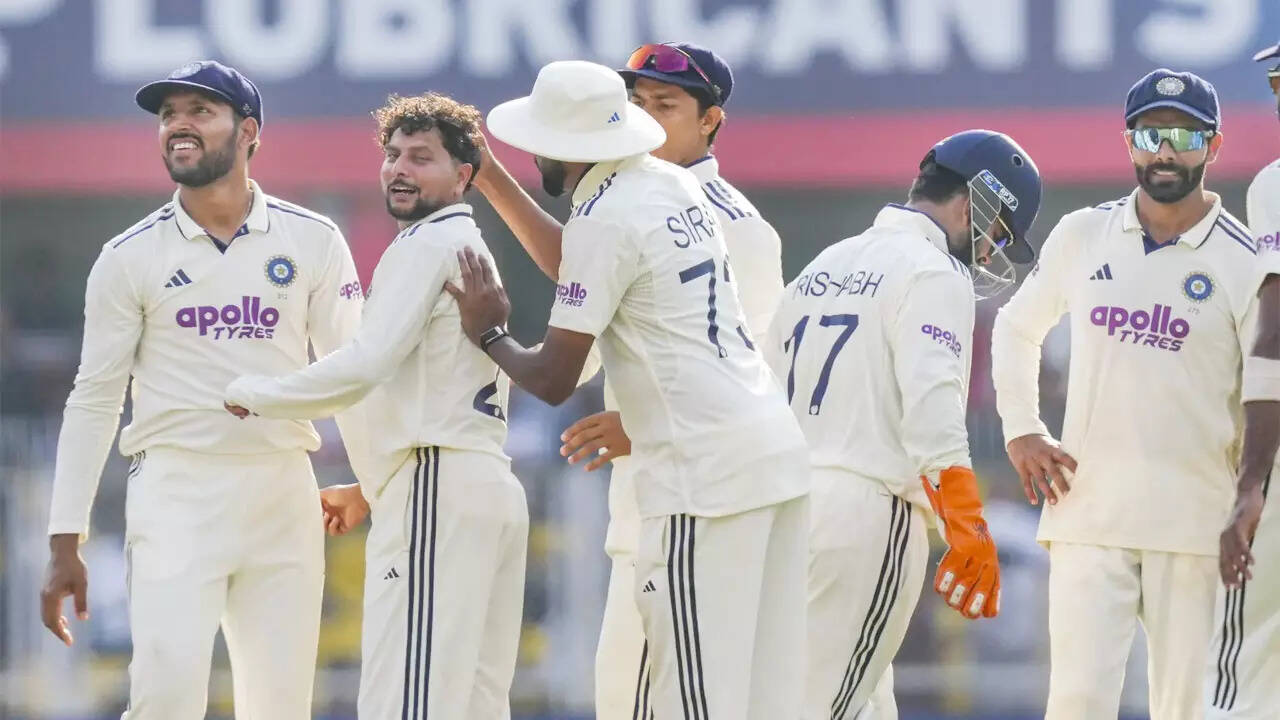 IND vs SA LIVE: Indian bowlers struggle to break South Africa's opening partnership