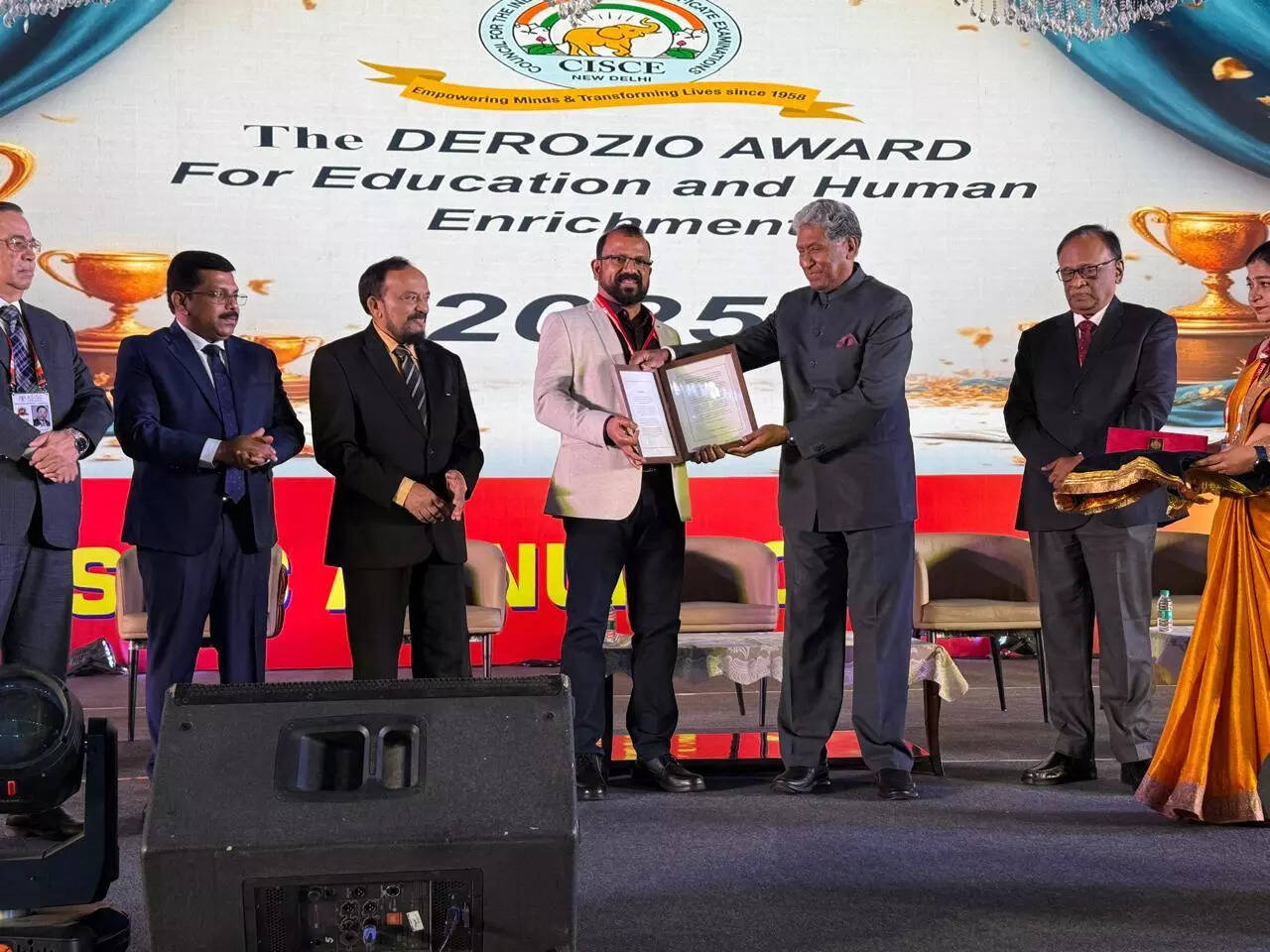 Justice Vikramjit Sen confers Derozio Awards 2025 at ASISC Conference in Chandigarh