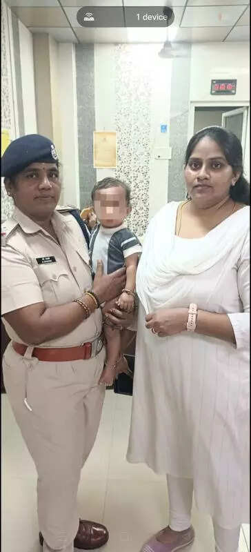 Baby girl abandoned on Alappuzha express train rescued by RPF