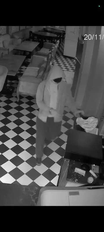 Mumbai: Hoodie-Wearing ‘Money Heist’ Fan Steals ₹2.45 Lakh Locker from Bandra Bar; Nabbed After CCTV Trail Across City