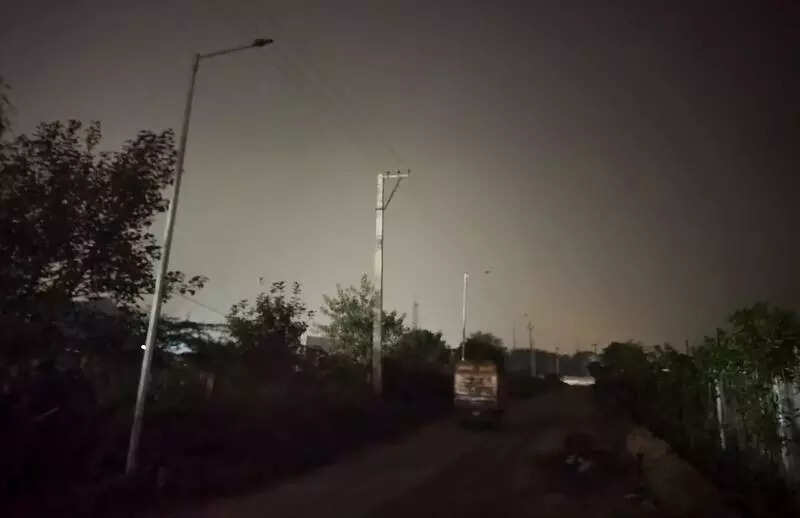 Residents of Gurgaon Sector 99 demand lighting on dark stretch