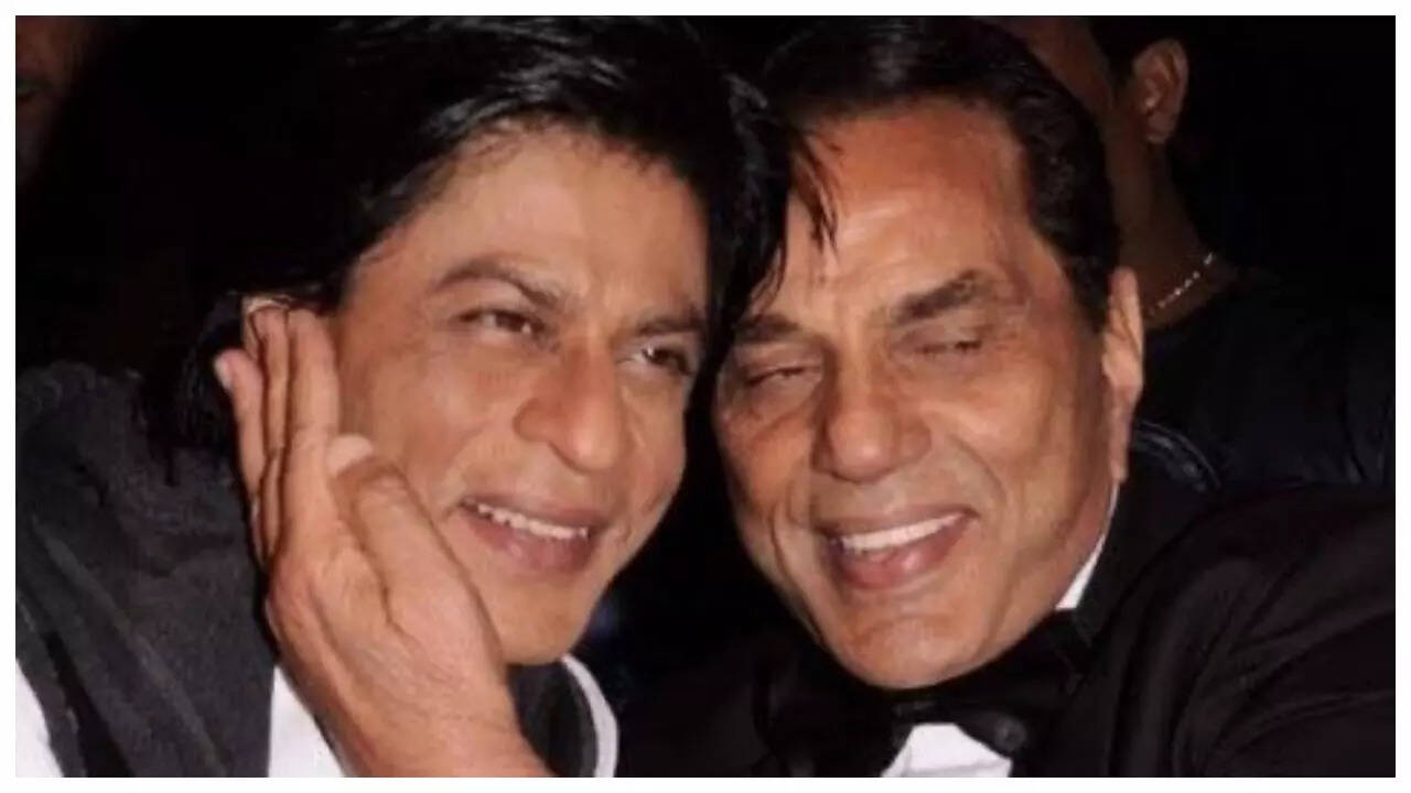 SRK pens tribute to his 'father figure' Dharmendra