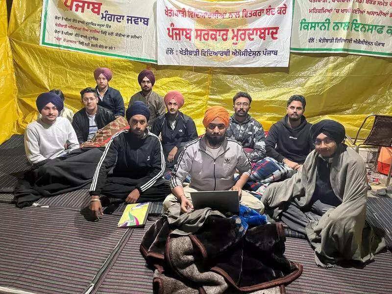 PAU students’ protest warms up as winter sets in