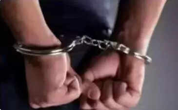 Four men steal gadgets, one returns to confess and all are nabbed