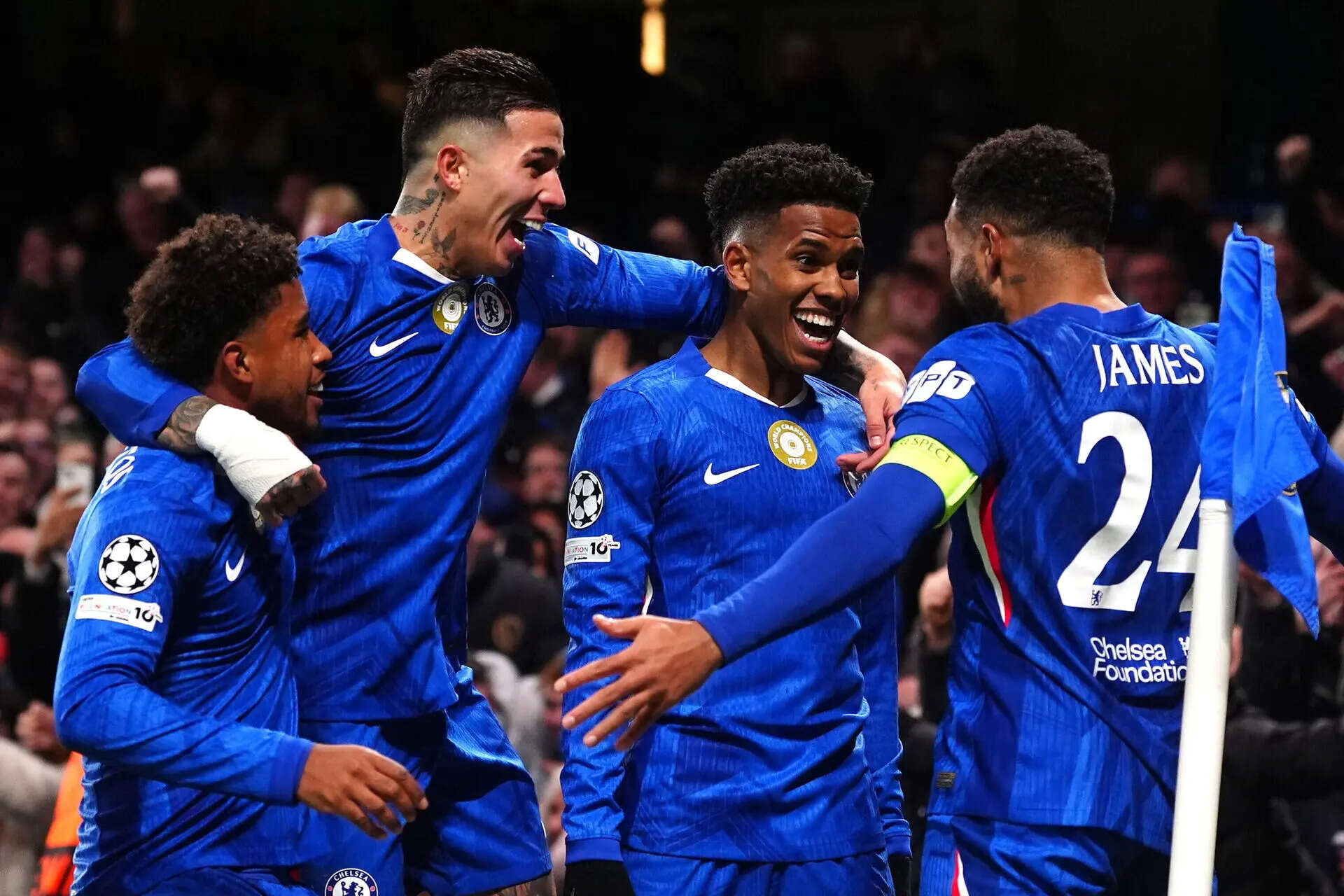 Estevão’s solo brilliance lifts Chelsea to dominant win over 10-man Barcelona