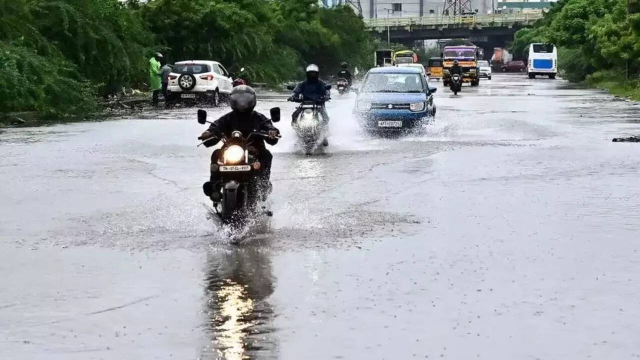 Chennai rain: City braces for cyclone; heavy showers likely over next few days