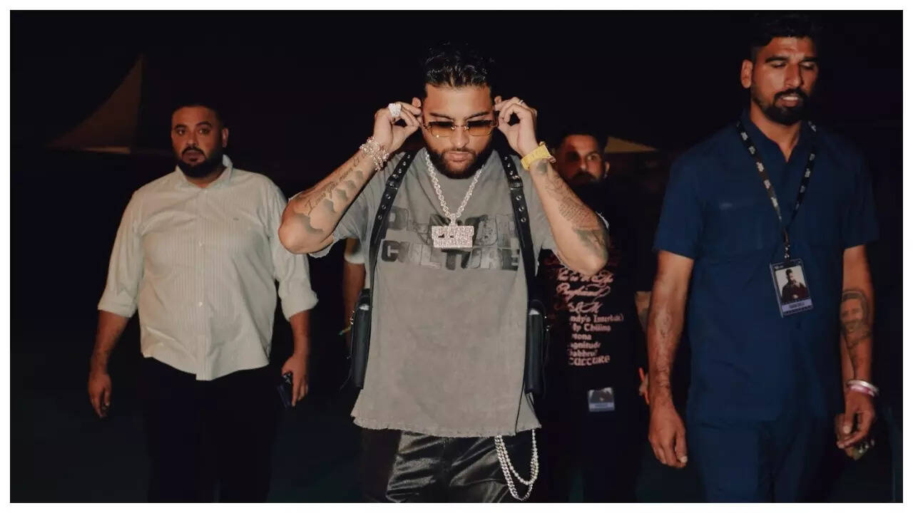 Nigerian influencer Agu gets into a fight at Aujla's concert