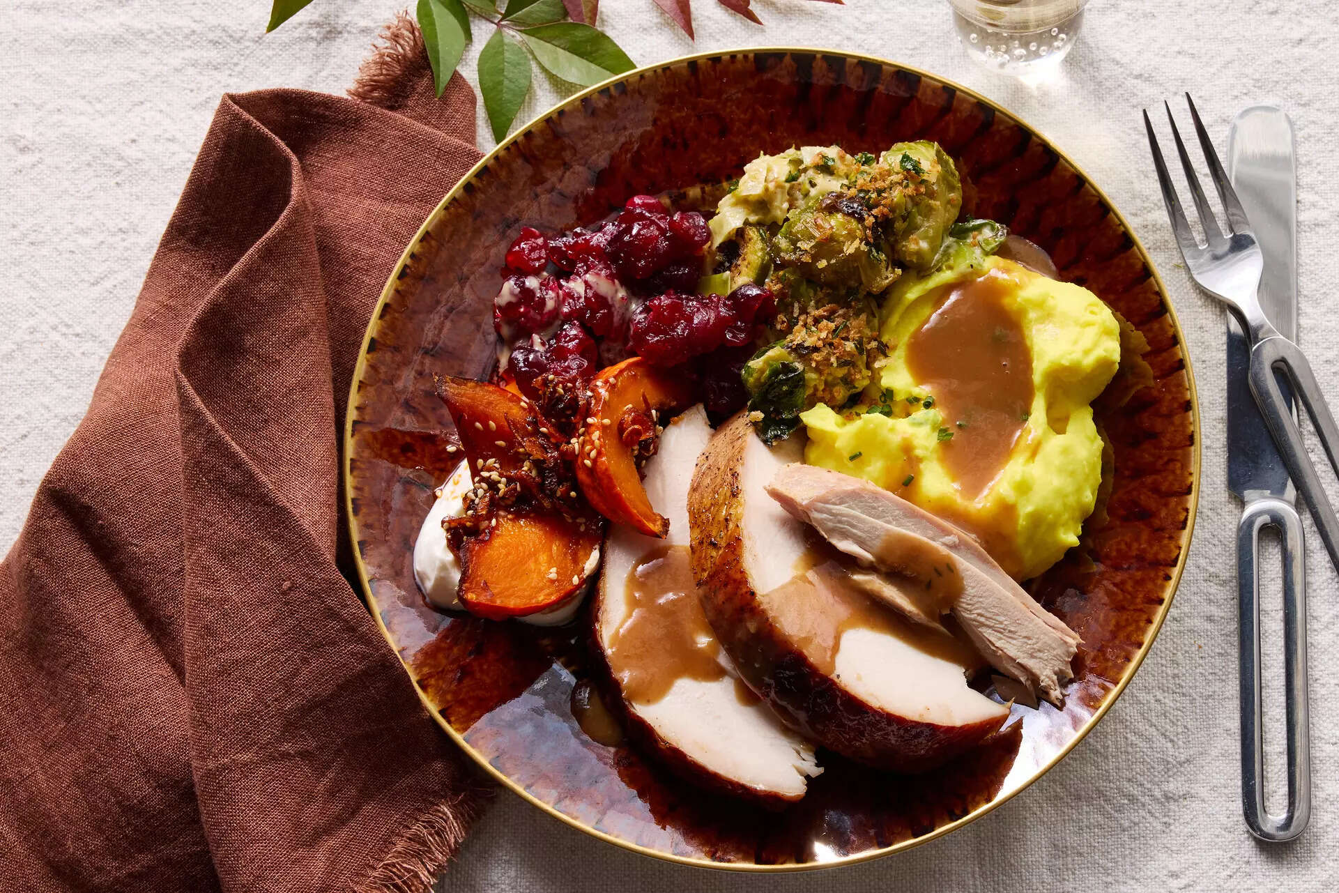 Thanksgiving Gut Reset: TikTok's 'Clean Plate' Trend for Balanced Holiday Eating