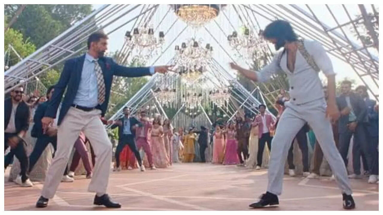 Meezaan: ‘Dad smashed it in 3 Shaukk in De De Pyaar De 2’