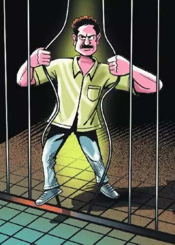 Undertrial escapes from custody on court premises