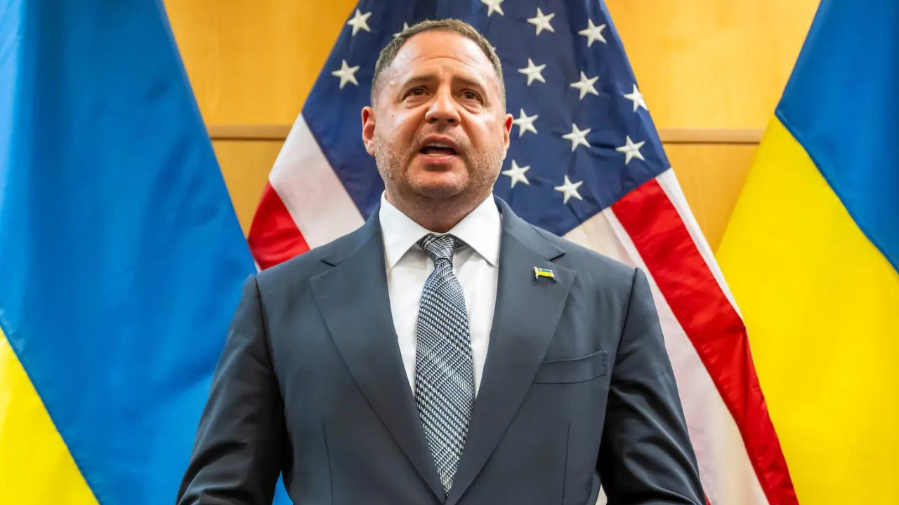 Ukraine corruption crisis: Zelenskyy’s chief of staff Andrii Yermak resigns after raid