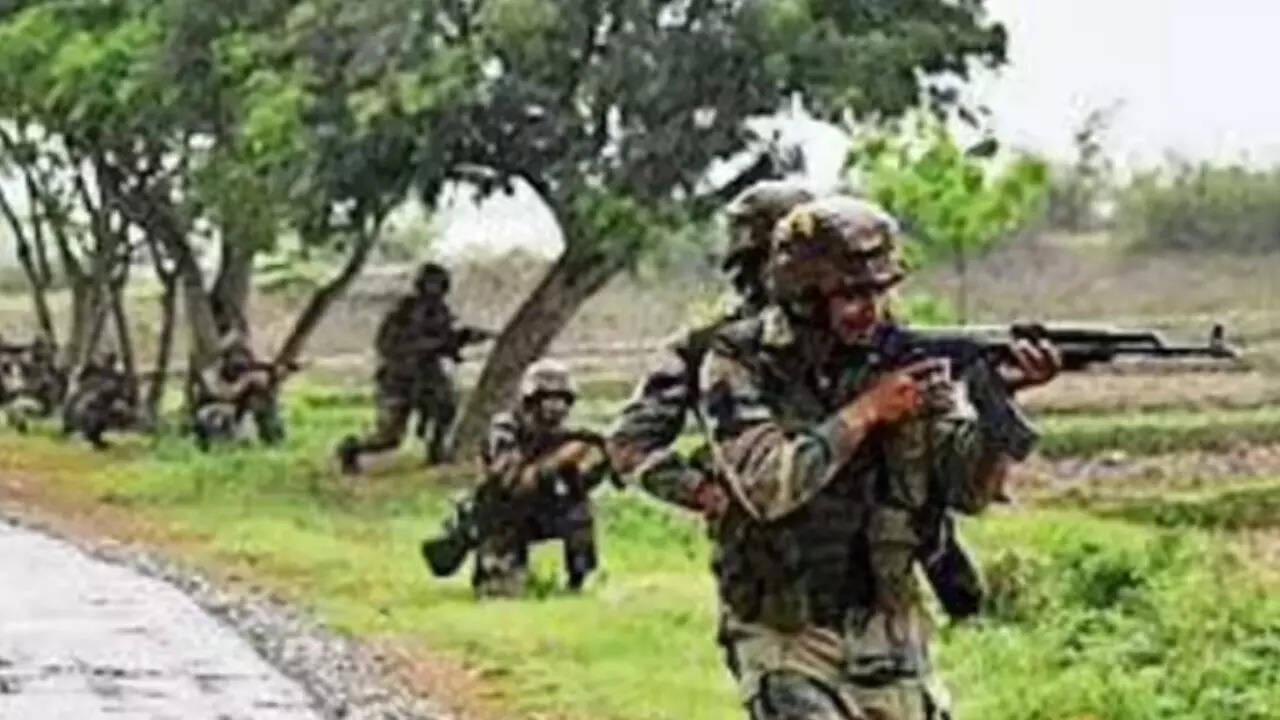 Assam Rifles patrol team ambushed near Indo-Myanmar border; 4 jawans injured, additional forces deployed to Tengnoupal