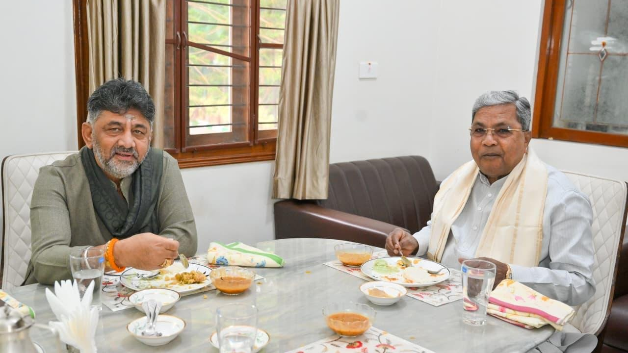 Idly, sambar on table, truce next? Siddaramaiah, DK Shivakumar meet for breakfast amid Karnataka Congress power-sharing tussel