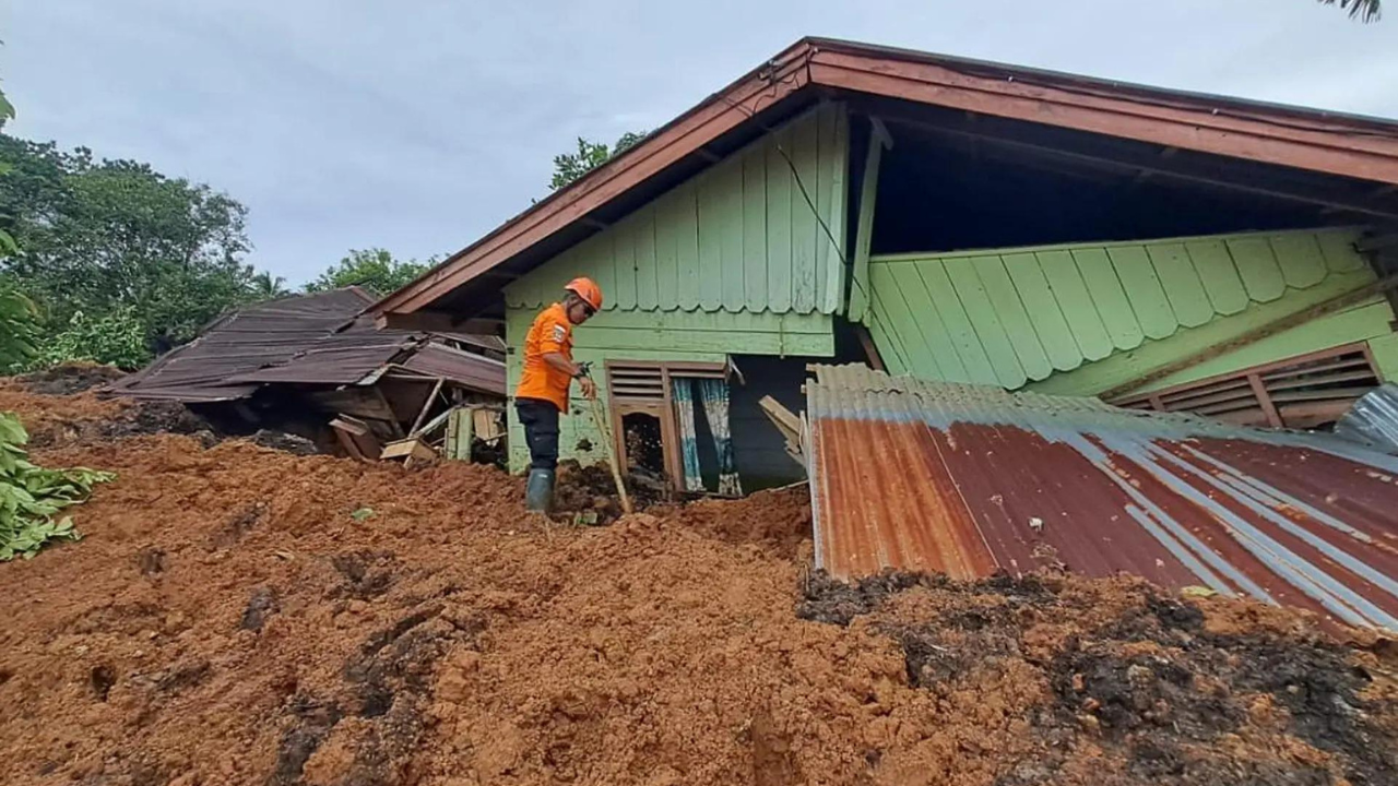 Floods, landslides wreak havoc in Indonesia: Death toll crosses 300; rescuers struggle to find hundreds still missing
