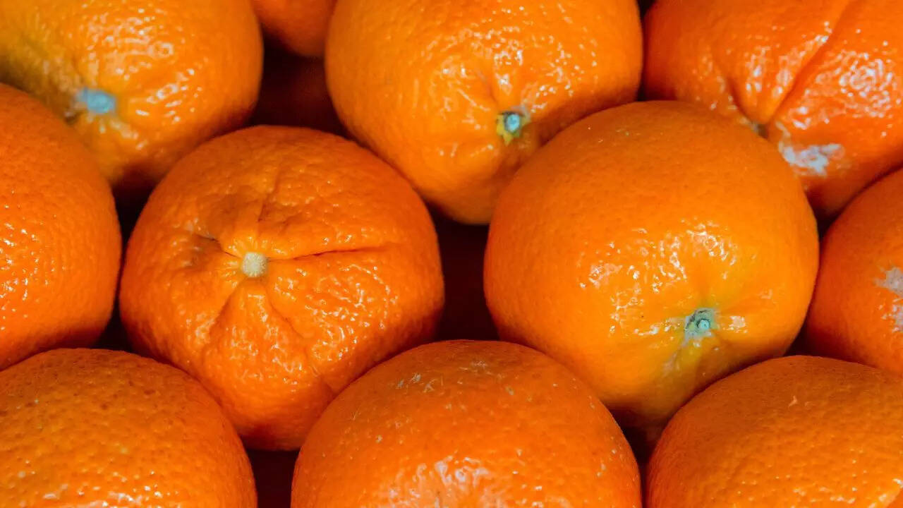How to keep oranges fresh for longer: Simple ways to store them and stop them from drying out