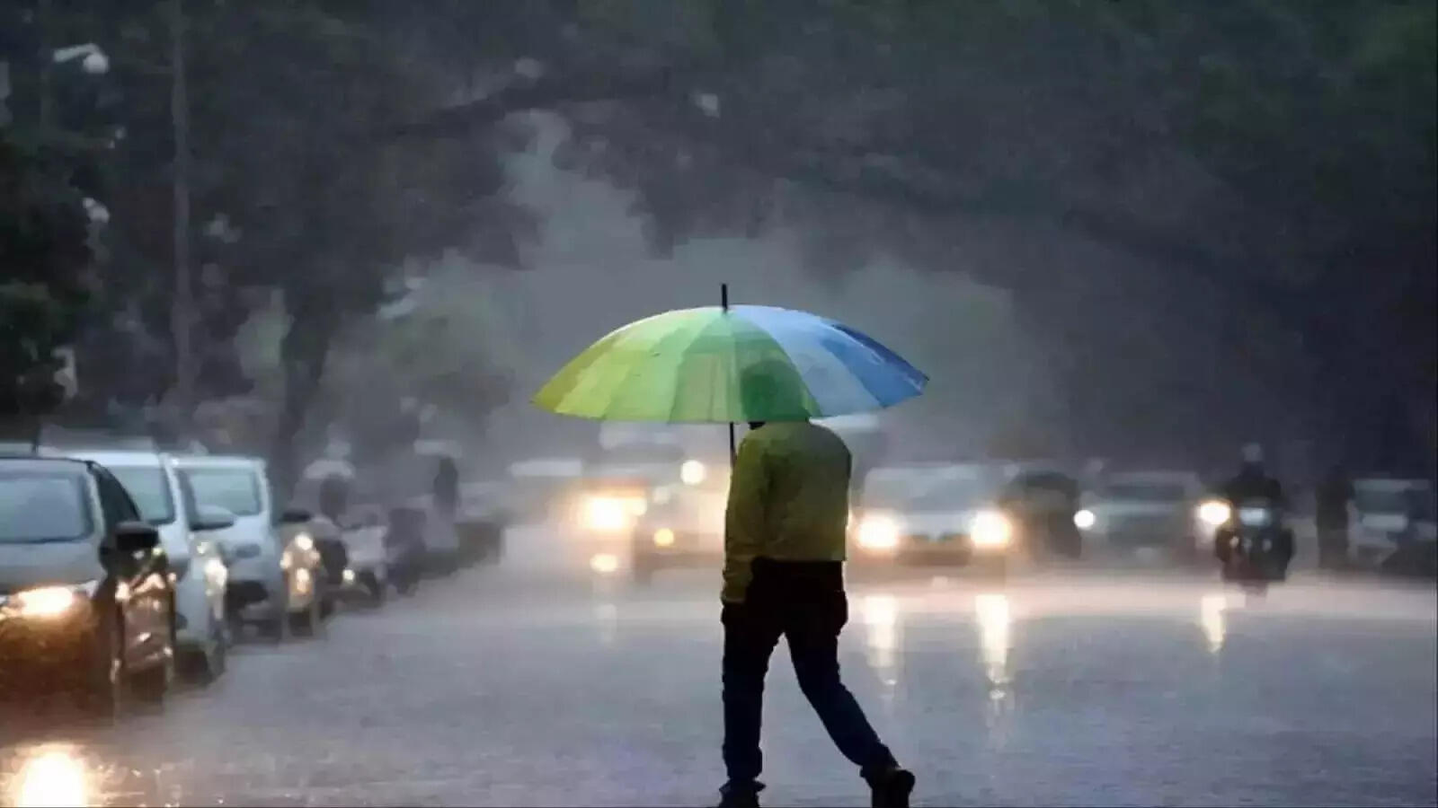 Bengaluru weather: Heavy rain, mild temperatures; AQI remains poor