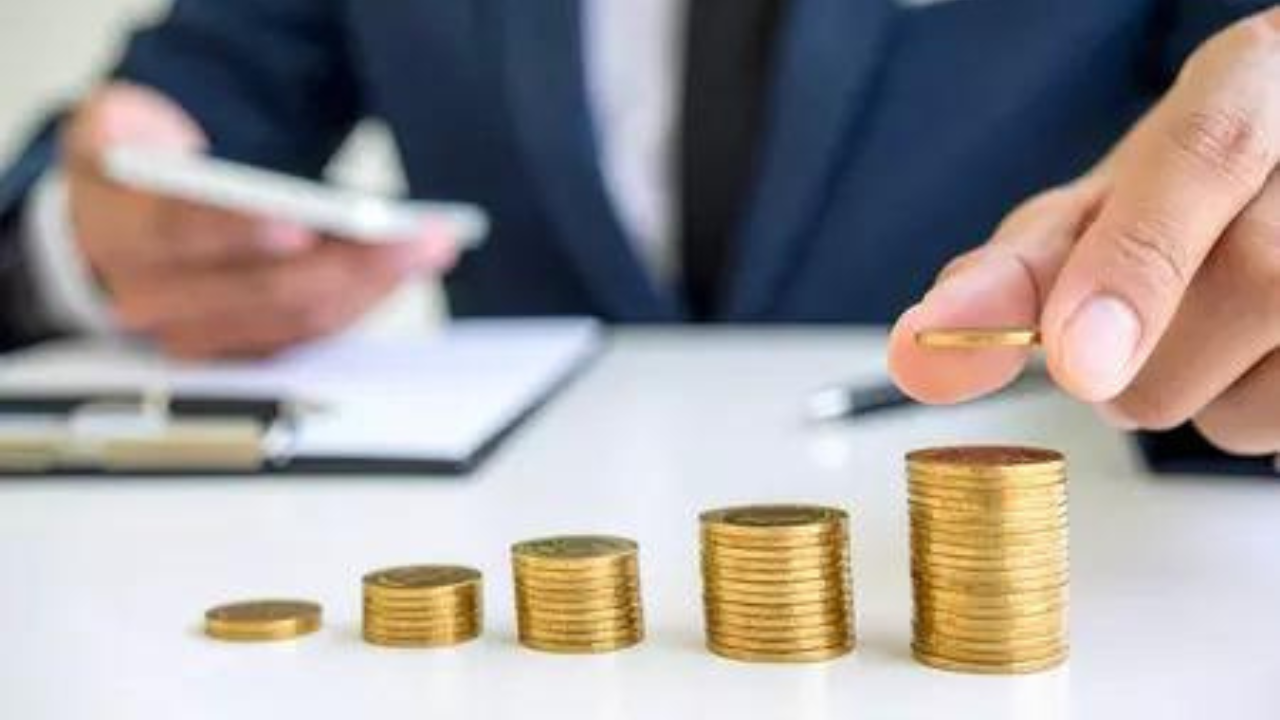 FPI outflows resume in November: Rs 3,765 crore offloaded; global risk-off and high domestic valuations hit sentiment