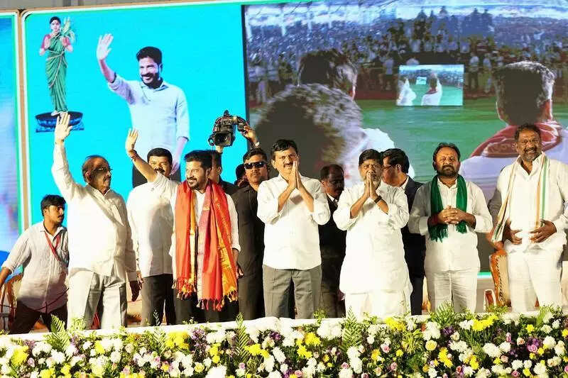 Revanth swears by Lord Rama, promises new era for Khammam