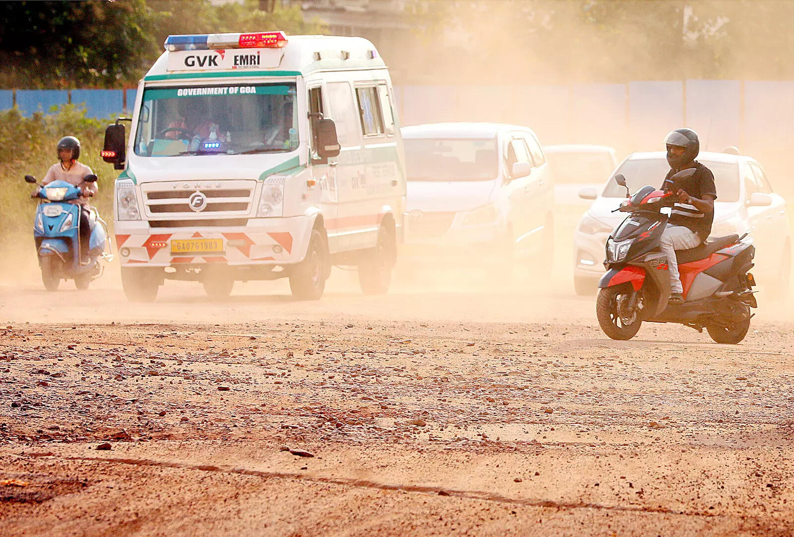 Patients queue up with breathing problems as pollution rises sharply