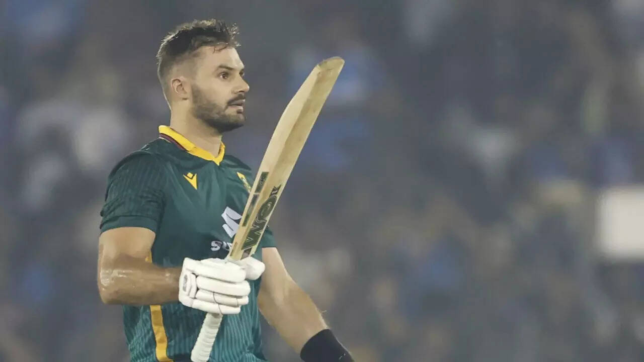 IND vs SA 2nd ODI: Virat Kohli falls after 53rd ODI hundred; Rahul, Jadeja tasked with finishing the innings