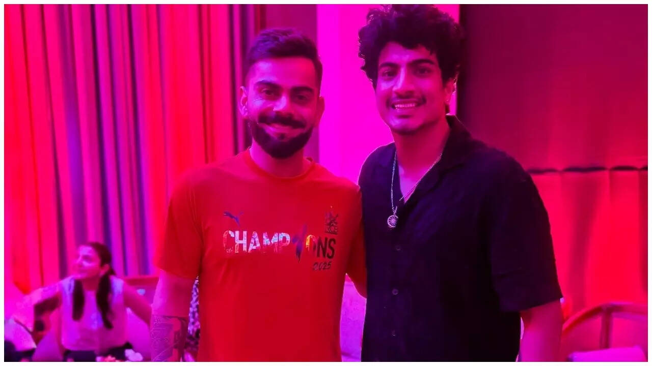 When Palash Muchhal posed with THIS cricket legend