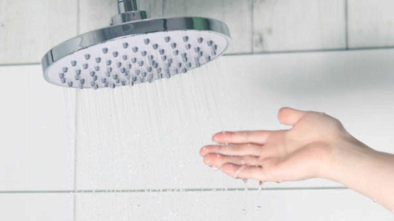 How cold showers affect your skin in winter: Dermatologist explains