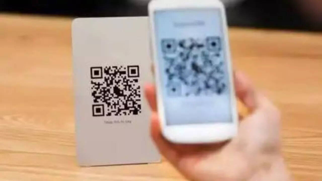 Scan to report side effects: Govt orders mandatory QR codes at all pharmacies