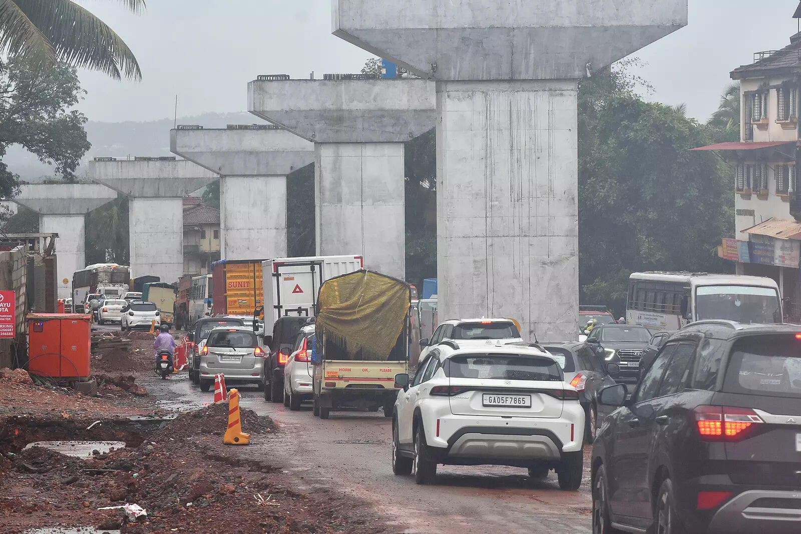 Porvorim elevated corridor delayed due to traffic diversion issues: PWD minister