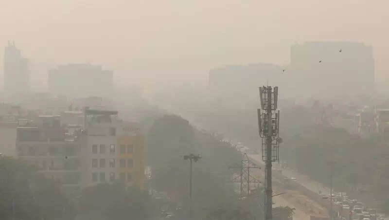 Thick smog hangs over Gurgaon, air poor for 5 days