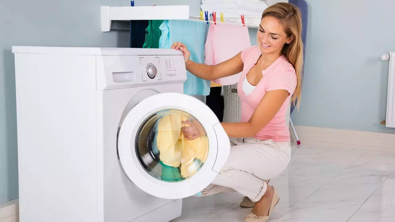 How a blocked filter causes foul odours inside the washing machine