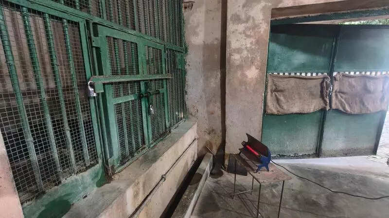 Zoo equipped to keep inmates warm