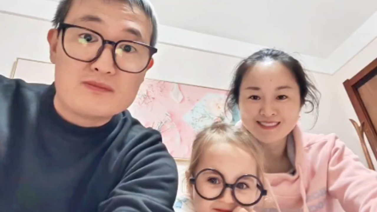 Chinese couple shocked after fair-haired, blue-eyed baby is born