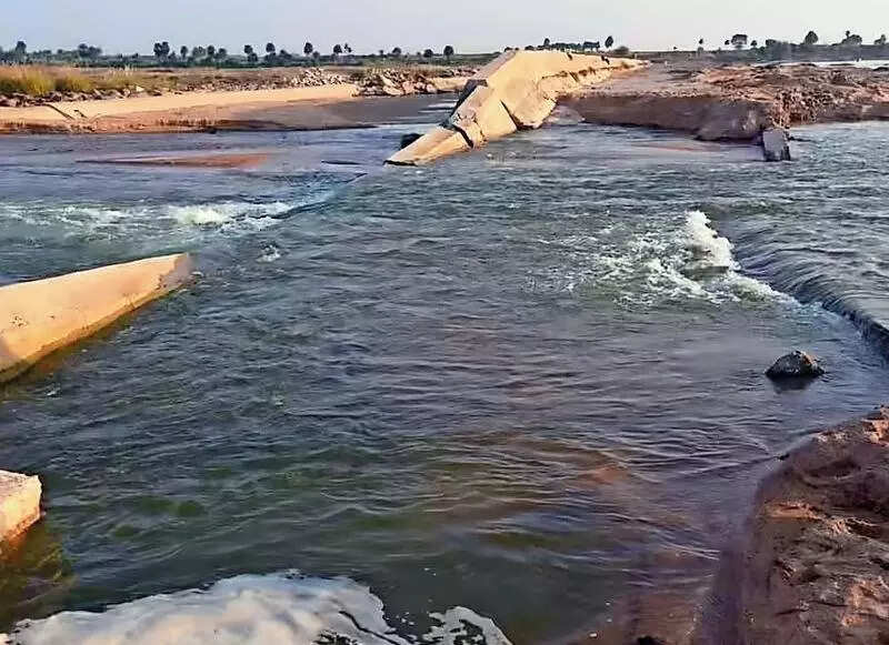 Sand mafia blew up Manair check dam, says fact-finding panel