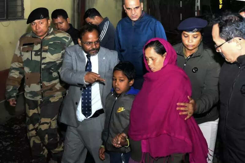 Pregnant Sunali, pushed into B’desh in June, will become a mother at home