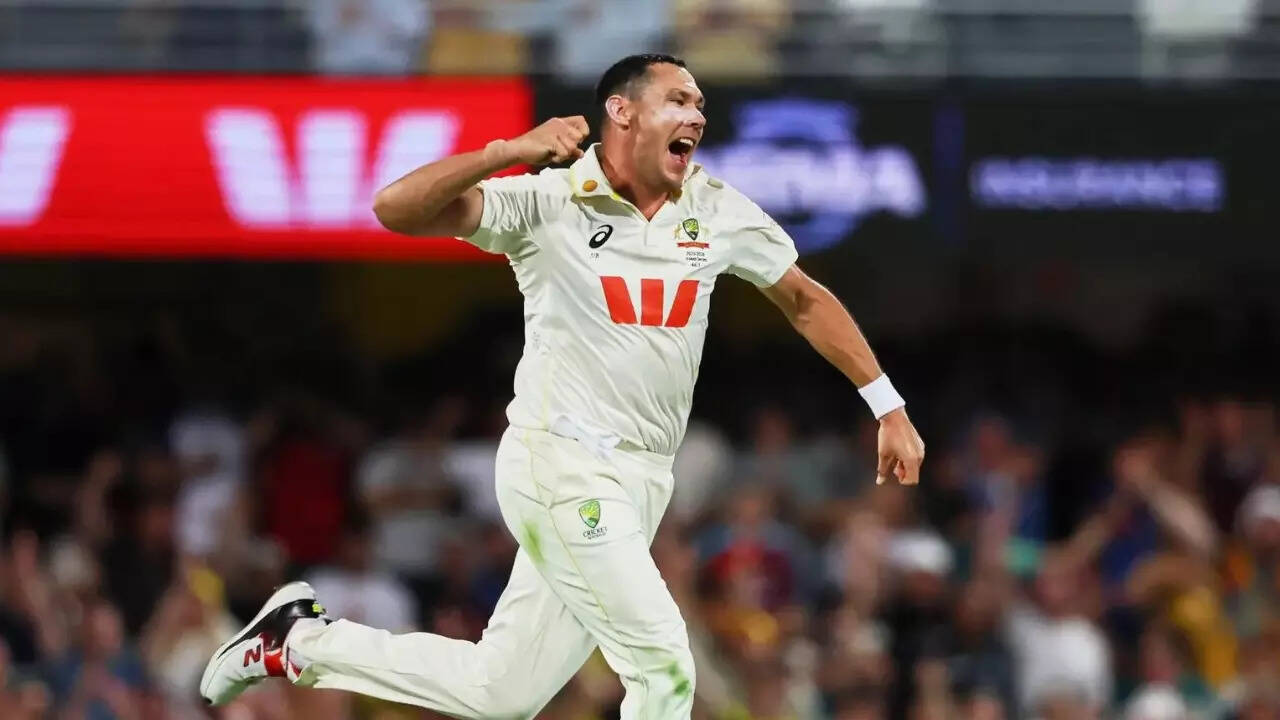 Ashes: Starc strikes again as Jamie Smith falls; England six down at stumps