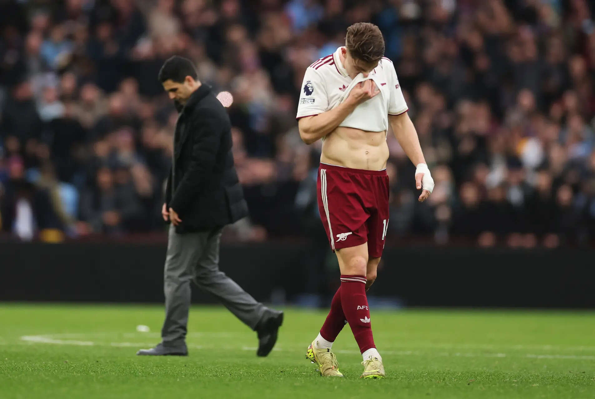 EPL: Arsenal's title charge suffers; Villa end their 18-match unbeaten run