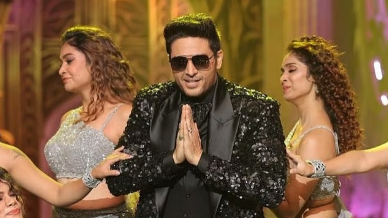 Bigg Boss 19 winner: Gaurav Khanna lifts trophy; takes home Rs 50 lakh cash prize