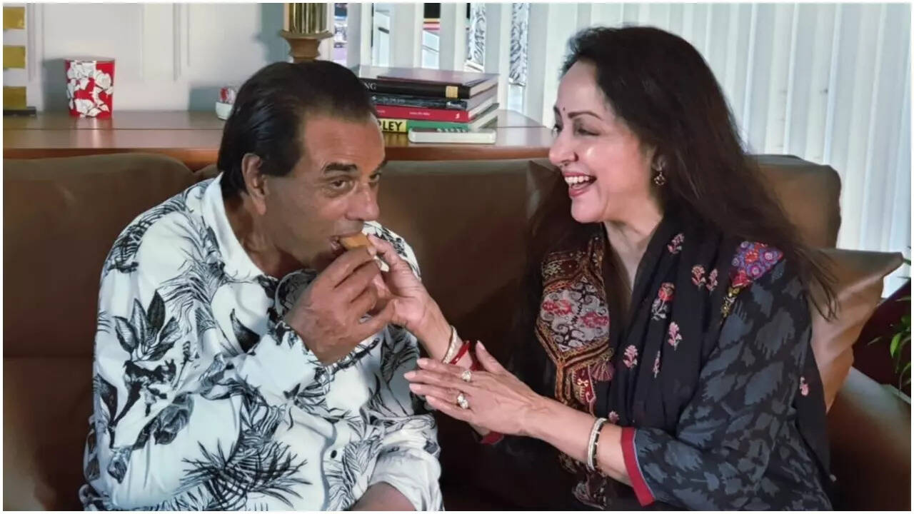 Hema Malini shares emotional note for late Dharmendra